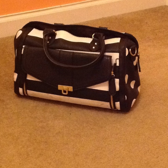 Purse - Picture 1 of 1